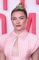 Florence Pugh Longsleeve T-shirt #3909600