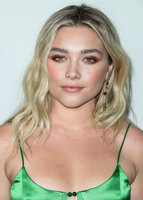 Florence Pugh Longsleeve T-shirt #3909645