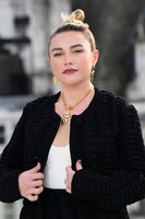 Florence Pugh Longsleeve T-shirt #3909652