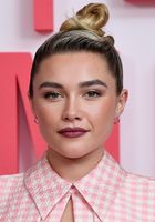 Florence Pugh Longsleeve T-shirt #3909703