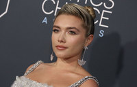 Florence Pugh Longsleeve T-shirt #3932533