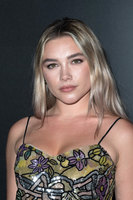 Florence Pugh Sweatshirt #3932540