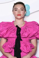 Florence Pugh Sweatshirt #3932544