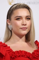 Florence Pugh Longsleeve T-shirt #3932582