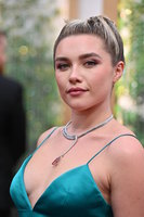 Florence Pugh Sweatshirt #3932590