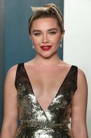 Florence Pugh Sweatshirt #3932687