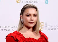 Florence Pugh Longsleeve T-shirt #3932840
