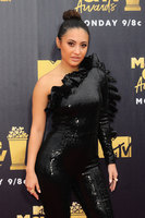 Francia Raisa Longsleeve T-shirt #3319395
