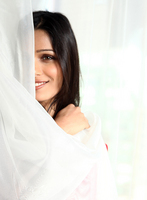 Freida Pinto Sweatshirt #2014671