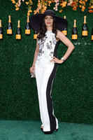 Freida Pinto Sweatshirt #3201975