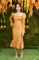 Freida Pinto Sweatshirt #3278293