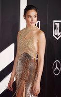 Gal Gadot Longsleeve T-shirt #2911437