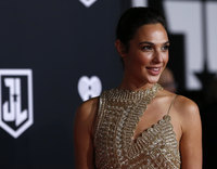 Gal Gadot t-shirt #2911725