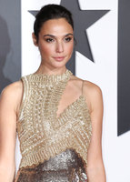 Gal Gadot Longsleeve T-shirt #2911742