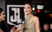 Gal Gadot Longsleeve T-shirt #2911746