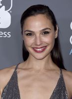 Gal Gadot tote bag #G2350913