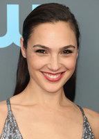 Gal Gadot Longsleeve T-shirt #3733824