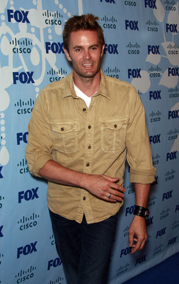 Garret Dillahunt posters