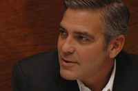 George Clooney Longsleeve T-shirt #2218974
