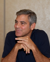 George Clooney Longsleeve T-shirt #2222334