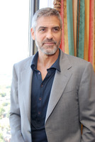 George Clooney Longsleeve T-shirt #2289169