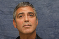 George Clooney Longsleeve T-shirt #2445273