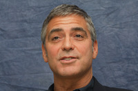 George Clooney Longsleeve T-shirt #2445282
