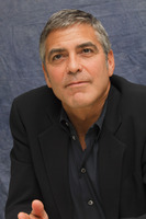 George Clooney Longsleeve T-shirt #2445289