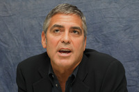 George Clooney Longsleeve T-shirt #2445311