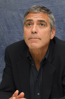 George Clooney Longsleeve T-shirt #2445325