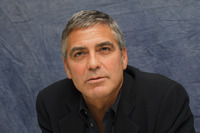 George Clooney Sweatshirt #2445338