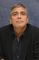 George Clooney Longsleeve T-shirt #2445341