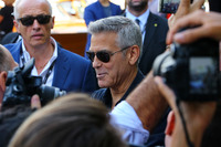 George Clooney magic mug #G1312059