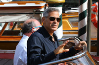 George Clooney Sweatshirt #3069975