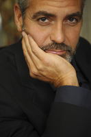 George Clooney Longsleeve T-shirt #3630636