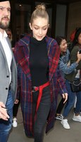 Gigi Hadid mug #G1127078