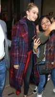 Gigi Hadid Longsleeve T-shirt #2885050