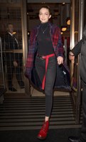 Gigi Hadid Longsleeve T-shirt #2885054