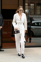 Gigi Hadid Longsleeve T-shirt #2885059