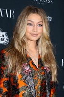 Gigi Hadid Longsleeve T-shirt #2924796
