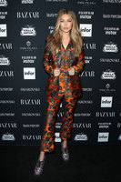 Gigi Hadid Longsleeve T-shirt #2924836