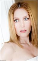 Gillian Anderson Longsleeve T-shirt #2021373