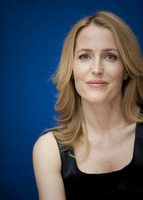 Gillian Anderson Longsleeve T-shirt #2246888