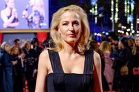 Gillian Anderson Longsleeve T-shirt #2910670