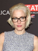 Gillian Anderson Longsleeve T-shirt #3004236