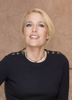 Gillian Anderson Longsleeve T-shirt #3955987