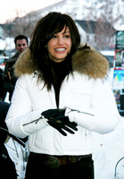 Gina Gershon t-shirt #2021339