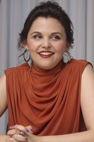 Ginnifer Goodwin Sweatshirt #2267662