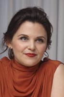 Ginnifer Goodwin Sweatshirt #2267682
