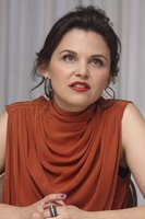 Ginnifer Goodwin Sweatshirt #2267706